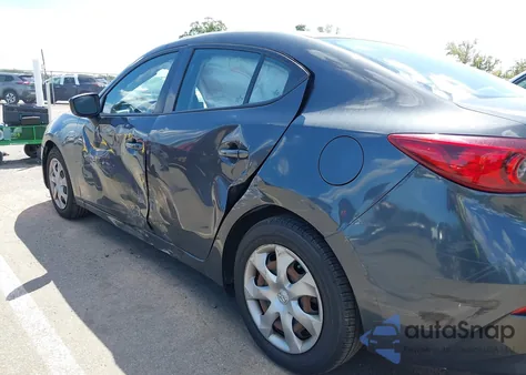 2016 Mazda Mazda3 I Sport z USA, uszkodzony, nr VIN JM1BM1T7XG1282583